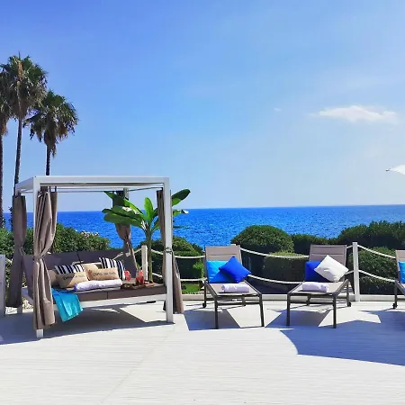 Arenile: Beachfront Oasis With Private Sea Access *