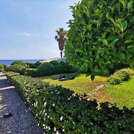 Arenile: Beachfront Oasis With Private Sea Access