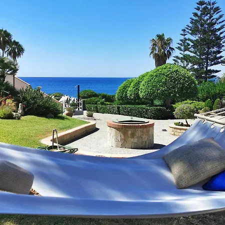 Villa Arenile: Beachfront Oasis With Private Sea Access