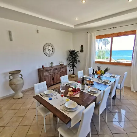 Arenile: Beachfront Oasis With Private Sea Access * Fontane Bianche