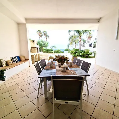 Arenile: Beachfront Oasis With Private Sea Access *