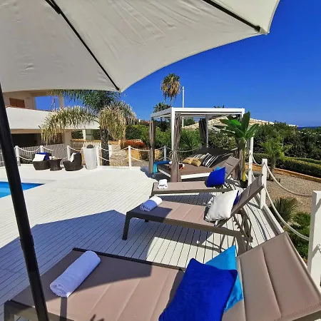 Villa Arenile - Seaside - Swimmingpool- Private Access To Sea - Waterfront - - Siracusa