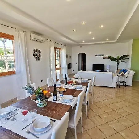 Villa Arenile - Seaside - Swimmingpool- Private Access To Sea - Waterfront - - Siracusa